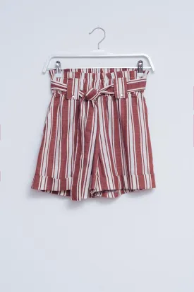 Shorts with paperbag waist in orange